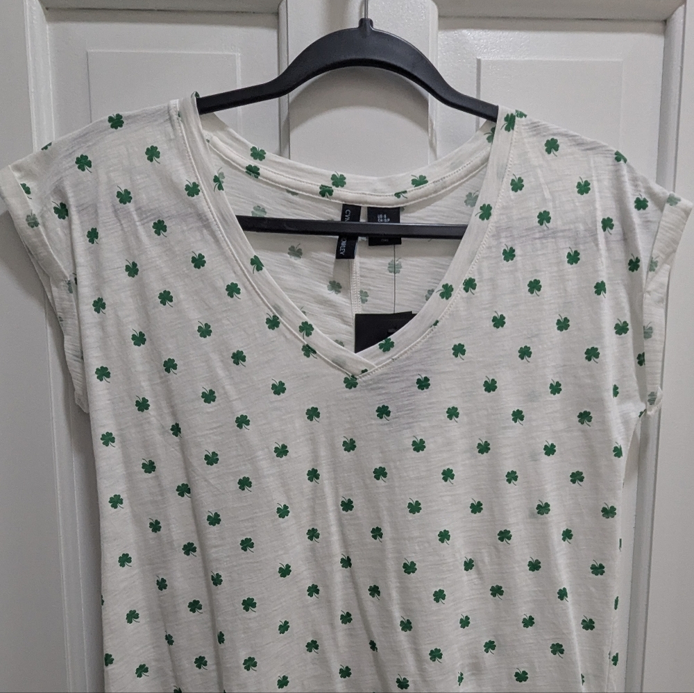 NWT Cynthia Rowley Four Leaf Clover Tee Size Small